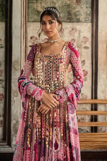 Diyarajvvir_Fuchsia Georgette Sequins Square Neck Fuschia Designer Anarkali With Dupatta _Online_at_Aza_Fashions