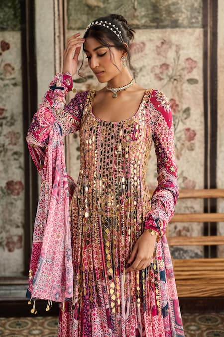 Buy_Diyarajvvir_Fuchsia Georgette Sequins Square Neck Fuschia Designer Anarkali With Dupatta _Online_at_Aza_Fashions