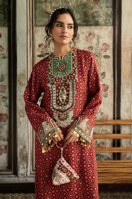 Diyarajvvir_Maroon Silk Tassels, Embroidery Round Neck Embellished Kaftan _Online_at_Aza_Fashions