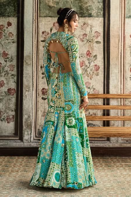 Shop_Diyarajvvir_Green Georgette, Crepe Sequins, Embroidery Round Neck Printed Skirt Set _at_Aza_Fashions