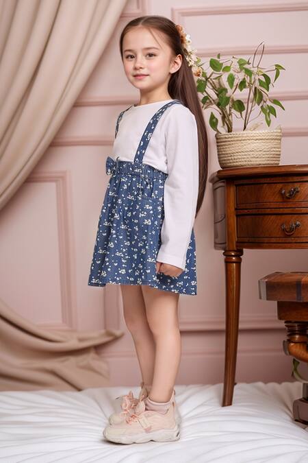 Shop Petite Pomme White Cotton Girls Jersey T-shirt And Denim Dungaree Set Online at Aza Fashions Shop_Petite Pomme_White Cotton Girls Jersey T-shirt And Denim Dungaree Set_Online_at_Aza_Fashions