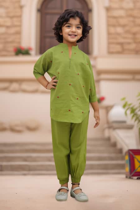 Samyukta Singhania Green Cotton Embroidery Heart Kurta Set