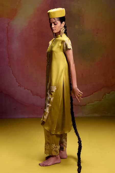 Kavitha Gutta Zari Bell Kurta & Pant 