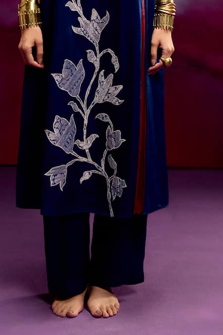 Shop_Kavitha Gutta_Blue Satin Embroidery Square Neck Sunray Kurta And Pant Set _Online_at_Aza_Fashions