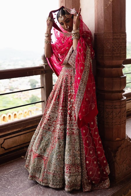 Buy_Aangan By Parul_Red Organza Sequins, Zari Plunge Neck Empress Bridal Lehenga Set 