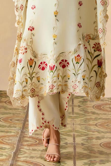 Buy_Chandrima_Ivory Silk Organza Embroidery Round Neck Applique Kaftan _Online_at_Aza_Fashions