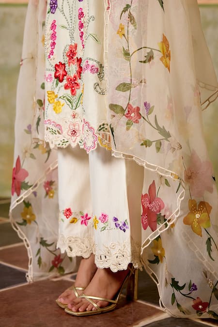 Chandrima_Ivory Silk Organza Embroidery Floral Print Dupatta _Online_at_Aza_Fashions