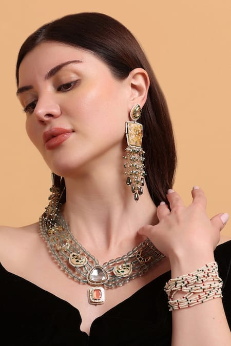 Dugran By Dugristyle Red Beads Rangon Ki Rani Bracelet Online at Aza Fashions Dugran By Dugristyle_Red Beads Rangon Ki Rani Bracelet _Online_at_Aza_Fashions