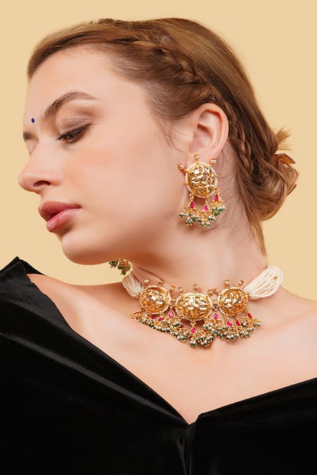 Shop_Dugran By Dugristyle_Green Sabz Roshni Choker _Online_at_Aza_Fashions