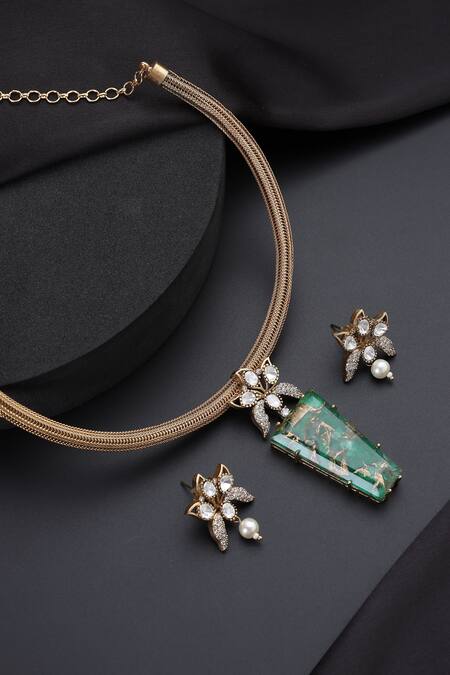 Shop_Swabhimann_Green Crystals, Pearls Emerald Hasli Necklace Set _Online_at_Aza_Fashions