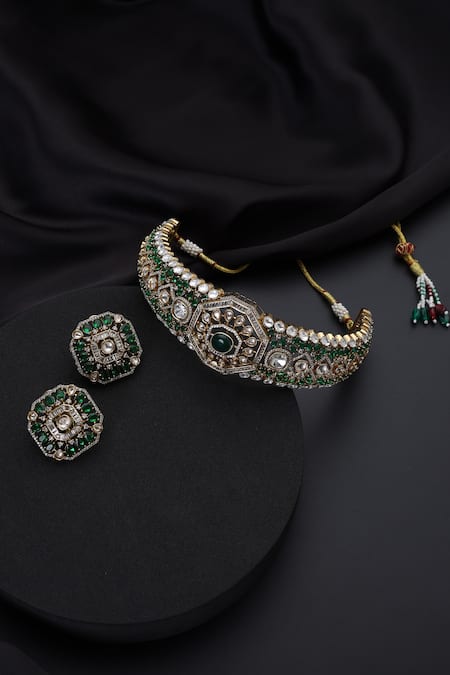 Shop_Swabhimann_Green Imitation Gemstones Emerald And Polki Choker Necklace Set _at_Aza_Fashions