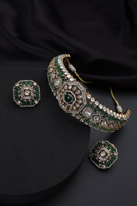 Buy_Swabhimann_Green Imitation Gemstones Emerald And Polki Choker Necklace Set _Online_at_Aza_Fashions