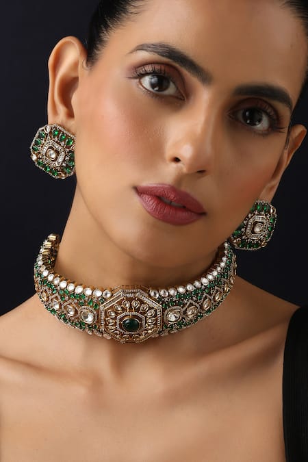 Shop_Swabhimann_Green Imitation Gemstones Emerald And Polki Choker Necklace Set _Online_at_Aza_Fashions