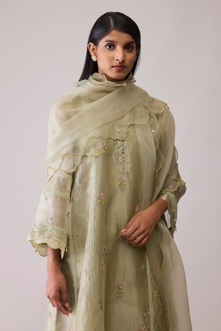 Bunka_Green Organza Embroidery V-neck Farida Kurta Set _Online_at_Aza_Fashions