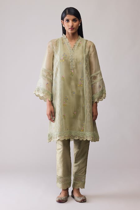 Bunka_Green Organza Embroidery V-neck Farida Kurta Set _at_Aza_Fashions