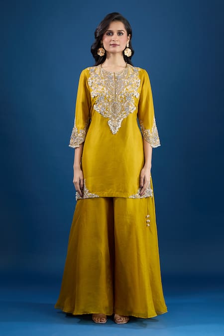 Prisho Yellow Chiffon Embroidery Round Neck Designer Kurta Set With Dupatta Online at Aza Fashions Prisho_Yellow Chiffon Embroidery Round Neck Designer Kurta Set With Dupatta _Online_at_Aza_Fashions