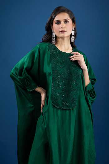 Prisho_Green Embroidery Round Neck Bottle Designer Kaftan And Pant Set _Online_at_Aza_Fashions