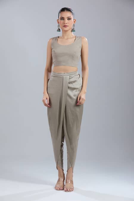 Prisho_Silver Embroidery Round Neck Thread Kaftan Pant Set _Online_at_Aza_Fashions