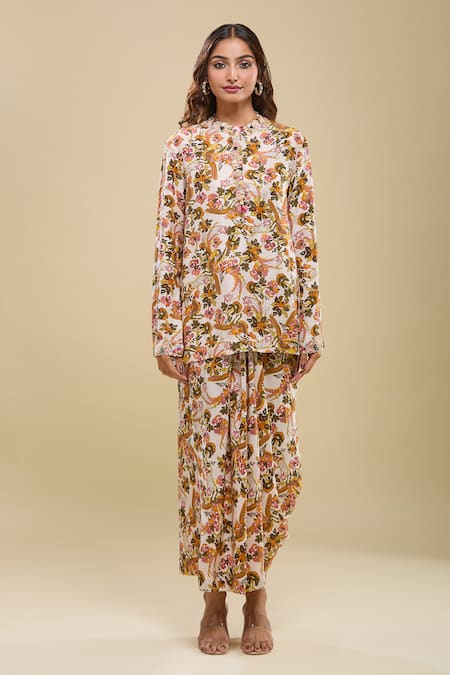 Anamika Khanna_Pink Round Neck Floral Print Kurta And Draped Skirt Set _at_Aza_Fashions