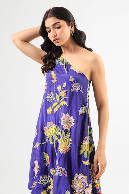 Amrood_Blue Silk Embroidery Asymmetric Royal Floral Kurta And Flared Pant Set _Online_at_Aza_Fashions