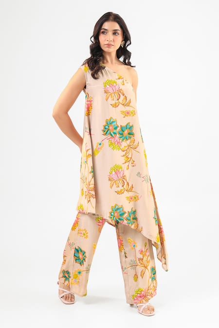Amrood_Beige Silk Embroidery Asymmetric Floral Kurta And Flared Pant _Online_at_Aza_Fashions