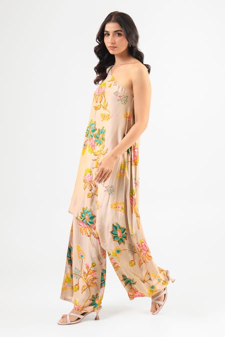Buy_Amrood_Beige Silk Embroidery Asymmetric Floral Kurta And Flared Pant _Online_at_Aza_Fashions