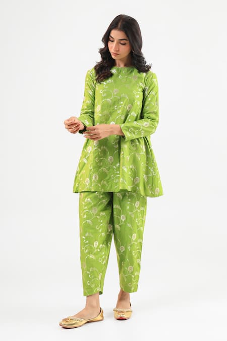 Buy_Amrood_Green Embroidery Round Neck Pure Banarsi Kurta Salwar Set _Online_at_Aza_Fashions