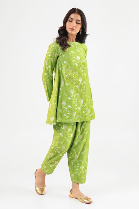 Shop_Amrood_Green Embroidery Round Neck Pure Banarsi Kurta Salwar Set _Online_at_Aza_Fashions