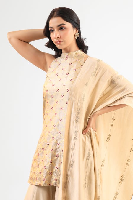 Buy_Amrood_Beige Embroidery Mandarin Collar Pure Banarsi Kurta Sharara Set 