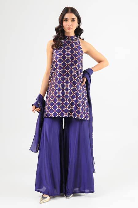 Amrood Blue Embroidery Mandarin Collar Deep Kurta Pant Set 