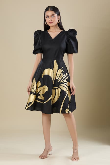 Buy_Naintara Bajaj_Black Cotton V-neck Floral Print Dress 