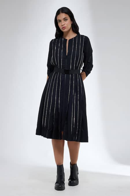 Krati Jain Black Cotton Round Neck Pleated Blend Dress at Aza Fashions Krati Jain_Black Cotton Round Neck Pleated Blend Dress _at_Aza_Fashions