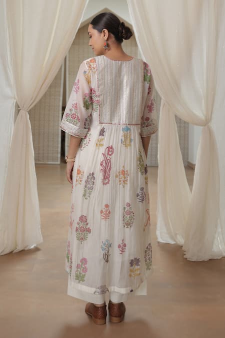 Rekha Agra White Chanderi Floral Kurta Set 