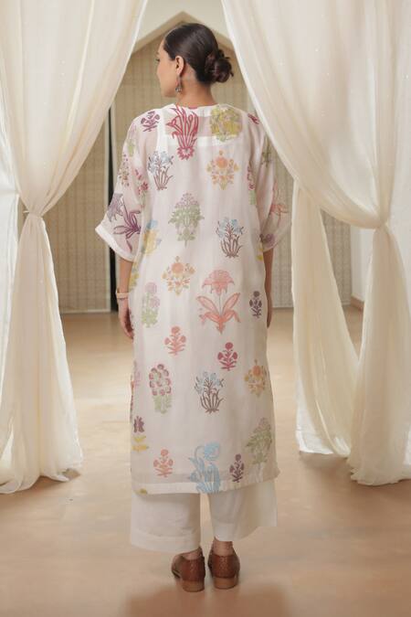 Rekha Agra White Floral Chanderi Kurta Set 