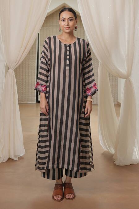 Buy_Rekha Agra_Black Chanderi Silk, Cotton Embroidery Round Neck Striped Kurta Set _Online_at_Aza_Fashions