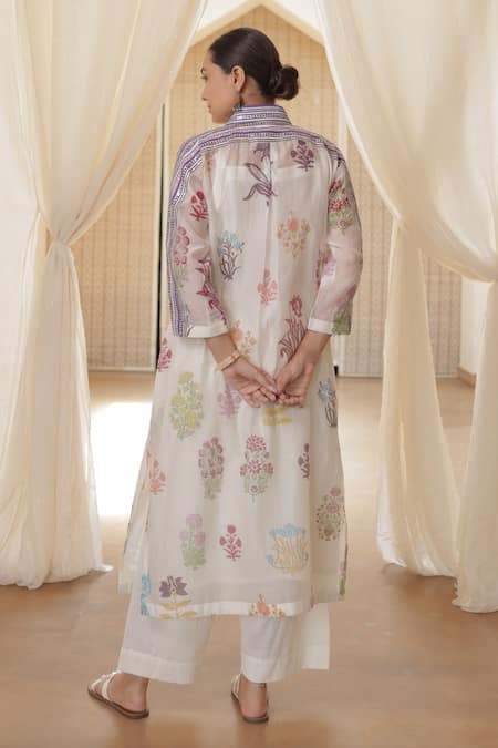 Rekha Agra White Floral Chanderi Kurta Set 