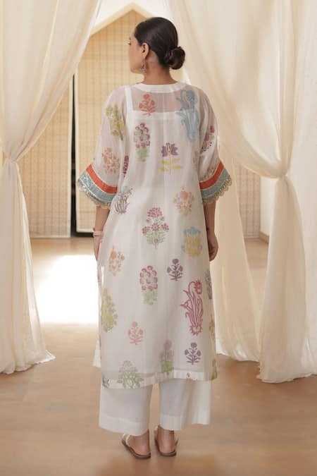 Rekha Agra White Silk Chanderi Floral Kurta Set 