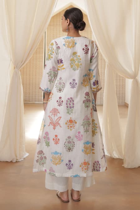 Rekha Agra White Floral A-Line Kurta Set 