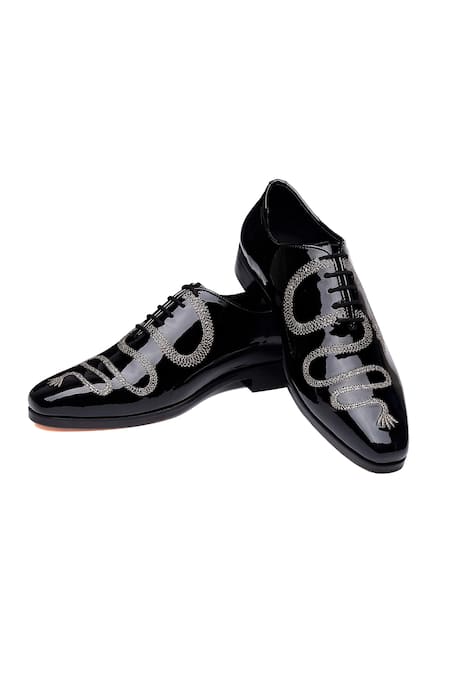 Shutiq Black Embroidery Sesha Dragon Stitched Patent Leather Shoes