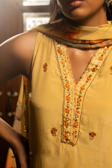 Buy Affroz Yellow Viscose, Crepe, Organza Beads V-neck Hand Embroidered Kurta Set Online at Aza Fashions Buy_Affroz_Yellow Viscose, Crepe, Organza Beads V-neck Hand Embroidered Kurta Set _Online_at_Aza_Fashions