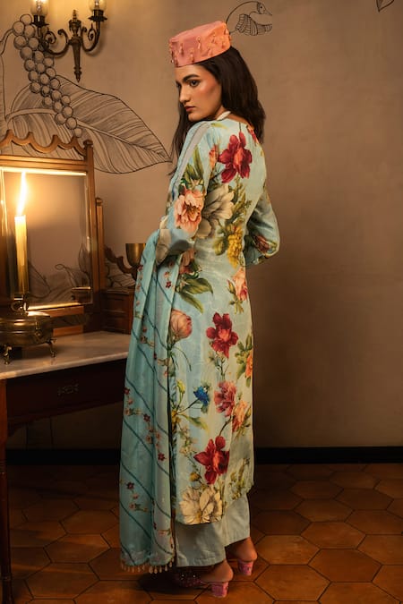 Affroz Floral Hand Embroidered Kurta Set 