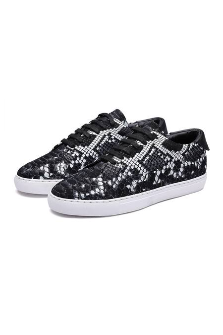 Buy_Shutiq_Black Zellona Textured Sneakers _Online_at_Aza_Fashions