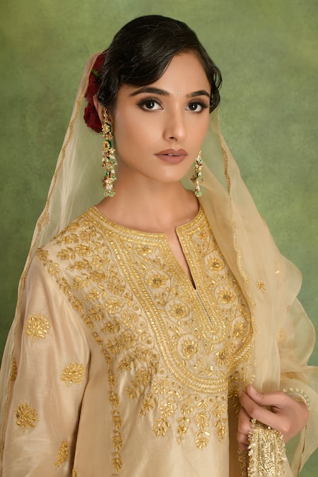 Buy saina kapoor Beige Chanderi Embroidery, Zari Round Neck Choga Set Online at Aza Fashions Buy_saina kapoor_Beige Chanderi Embroidery, Zari Round Neck Choga Set _Online_at_Aza_Fashions