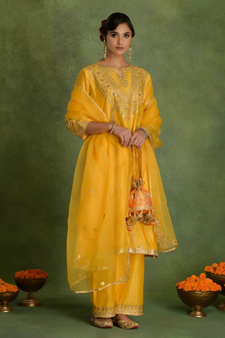 Saina Kapoor Yellow Chanderi Embroidery Split V-neck Kurta Set