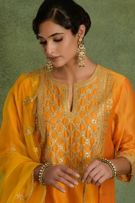 Buy_saina kapoor_Orange Chanderi Embroidery Split V-neck Yellow And Choga Kurta Set _Online_at_Aza_Fashions
