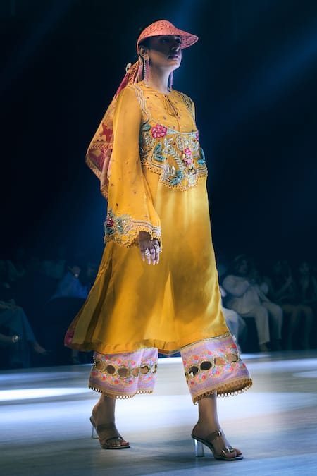 Rishi and Vibhuti_Yellow Chanderi, Organza Sequins, Embroidery Round Neck Sunbeam Kurta Set _Online_at_Aza_Fashions