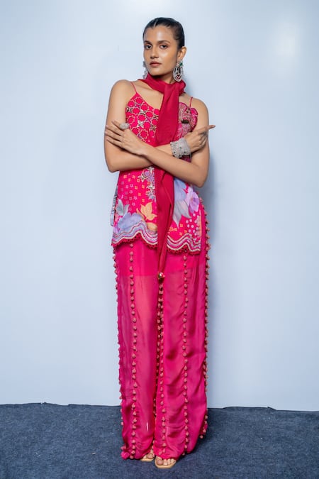 Rishi and Vibhuti Fuchsia Organza Pom-poms, Embroidery Round Neck Pink Designer Dee Kurta Set Online at Aza Fashions Rishi and Vibhuti_Fuchsia Organza Pom-poms, Embroidery Round Neck Pink Designer Dee Kurta Set _Online_at_Aza_Fashions