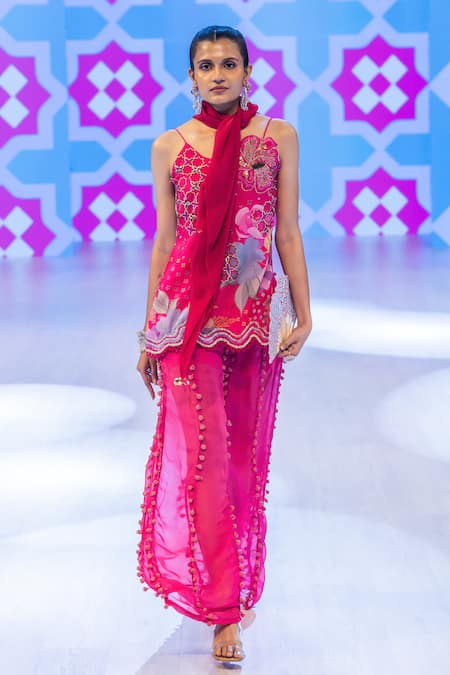 Rishi And Vibhuti Fuchsia Pink Designer Dee Kurta Set 