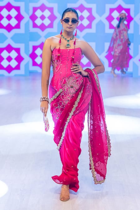 Rishi And Vibhuti Fuschia Corset Saree & Blouse Set 