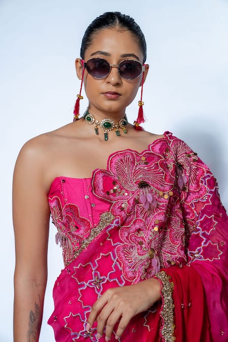 Buy_Rishi and Vibhuti_Fuchsia Crepe Embroidery Sweetheart Neck Fuschia Corset Saree And Blouse Set _Online_at_Aza_Fashions